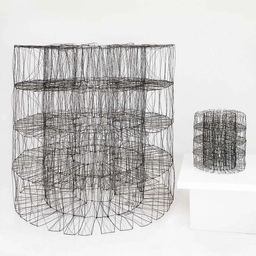 Vibrations 810, 2011, 114x114x114cm et Vibrations 180, 2012, 31x31x33cm-min.jpeg
