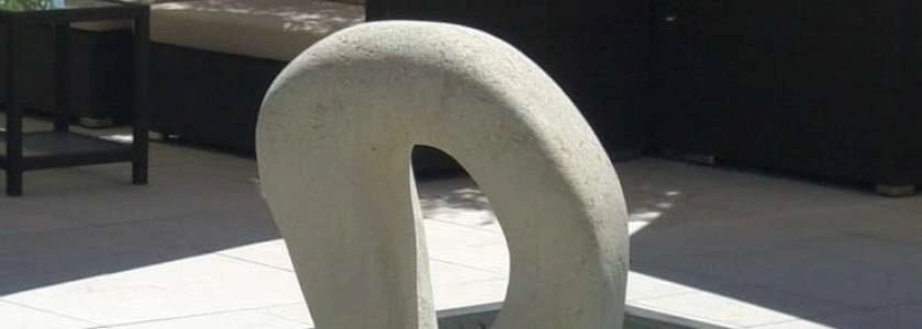 Baigneuse en pierre 105 cm -min.JPG