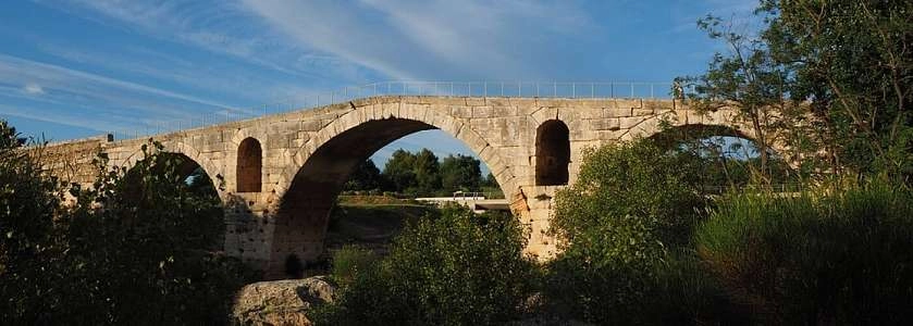 Pont Julien à Bonnieux près d'Apt dans le Luberon