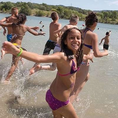 Plan d'eau de Cadenet, camping Homair val Durance