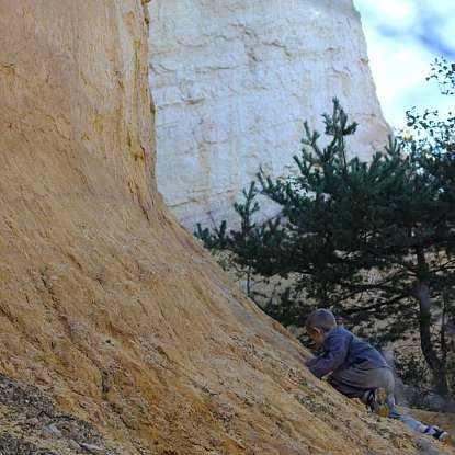 Visites guidées du Colorado provençal en Luberon