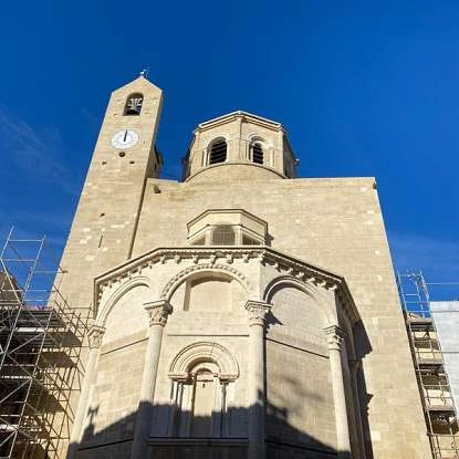 Façade orientale Cathédrale Notre-Dame et Saint-Véran