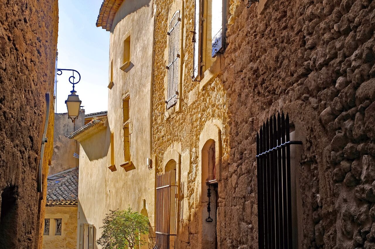 Ruelle dans le Luberon