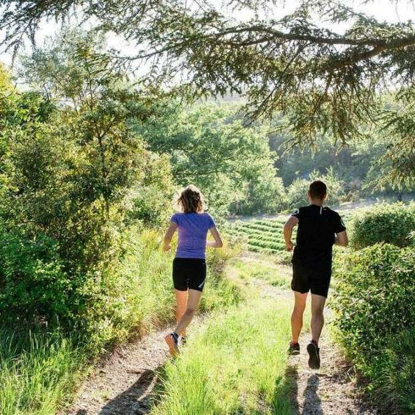 trail en couple dans le Luberon