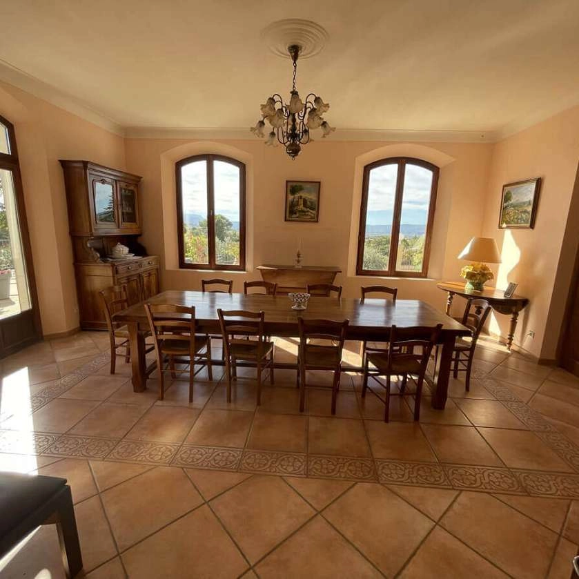 7 SALLE À MANGER 1.jpg