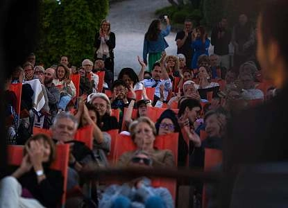 Public ChÃ¢teau Val Joanis CrÃ©dit photo Yves Tenaglia.jpg