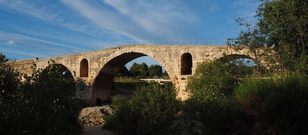 Le Pont-Julien