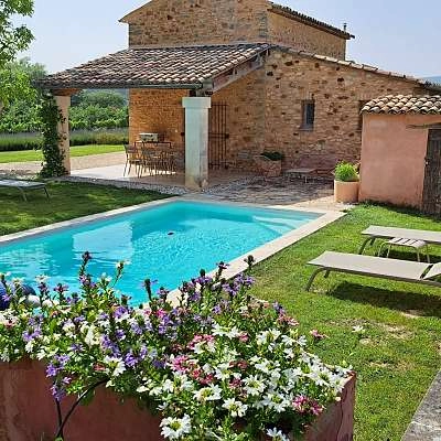 LE BASTIDON avec piscine chauffée et jardin privatif