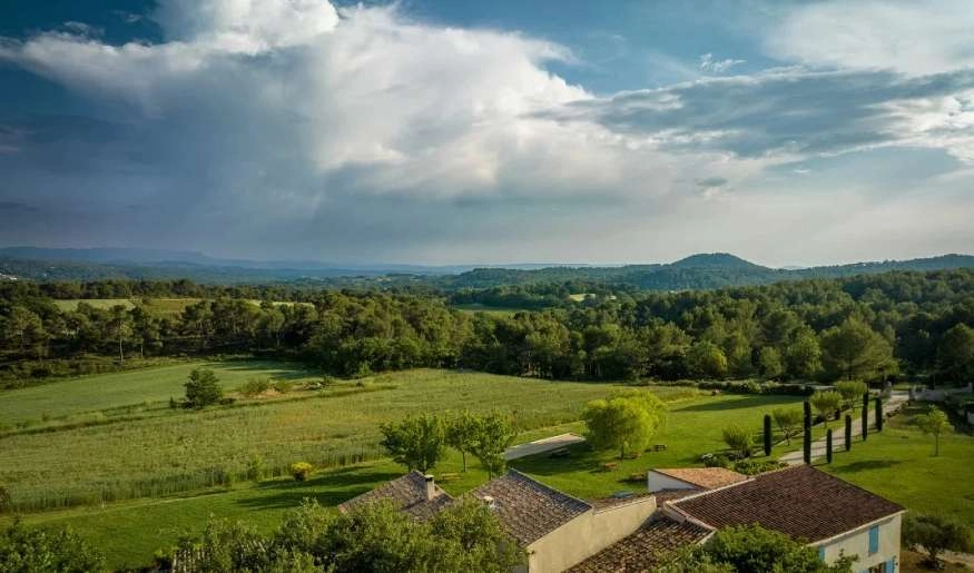 Organiser une cousinade dans le Luberon : le guide complet