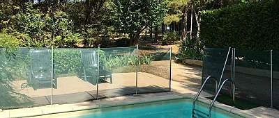 Gite en LUBERON au calme avec piscine