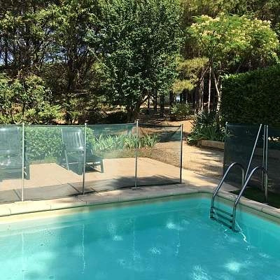 Gite en LUBERON au calme avec piscine