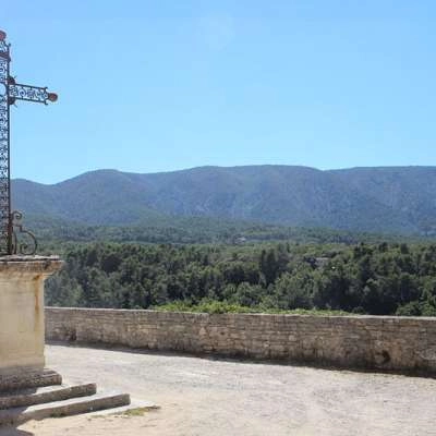 23 églises du Luberon